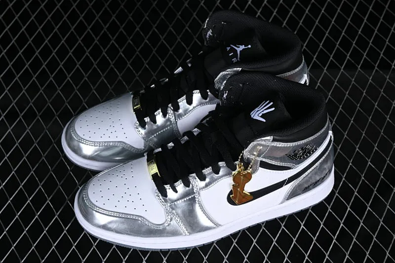 All categories Air Jordan Jordan series basketball shoes Air Jordan 1 High Air Jordan 1 Pass The Torch AJ1 Joe 1 Leonard liquid electroplated silver AQ7476-016